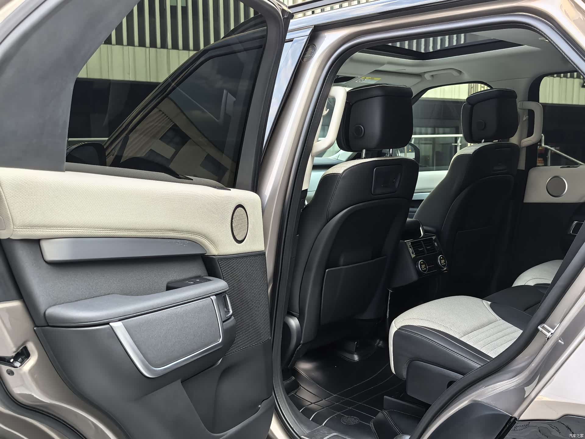 Land Rover Discovery, 2021 14