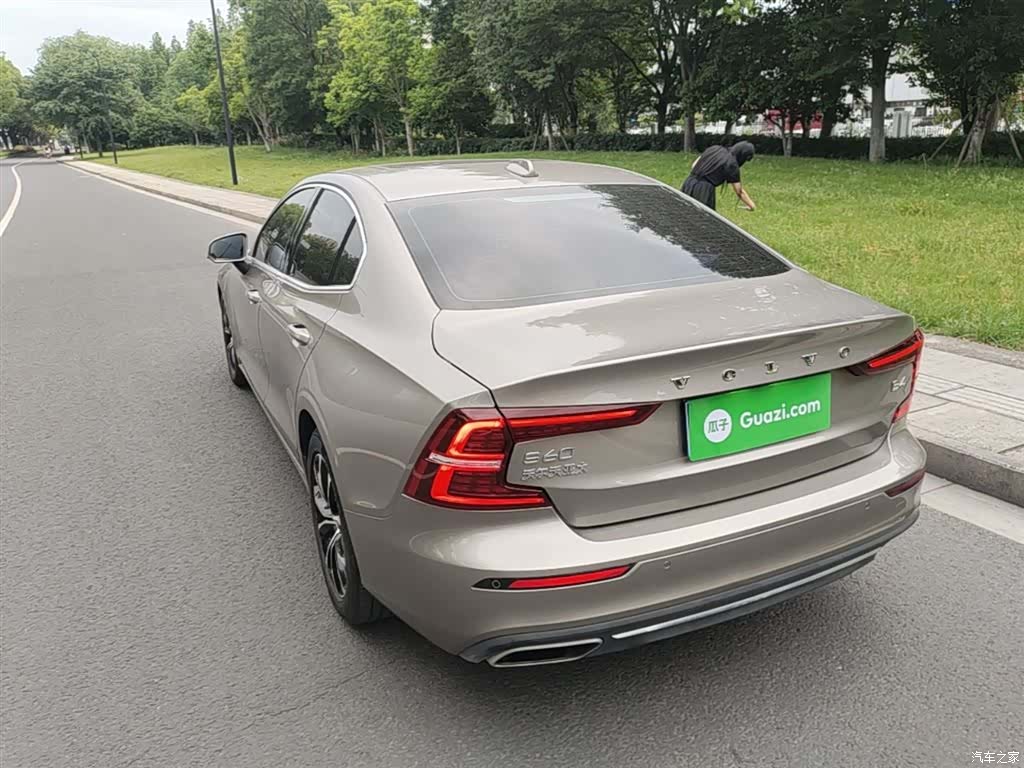 Volvo S60, 2022 все фото