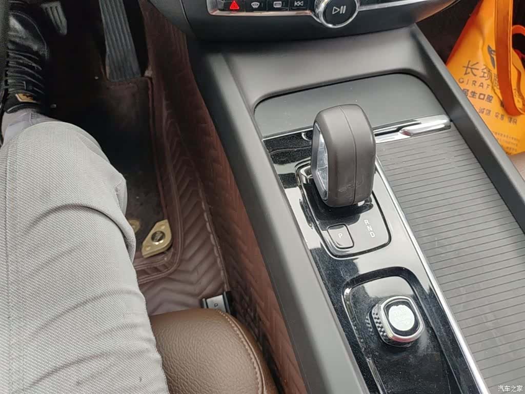Volvo S60, 2022 14