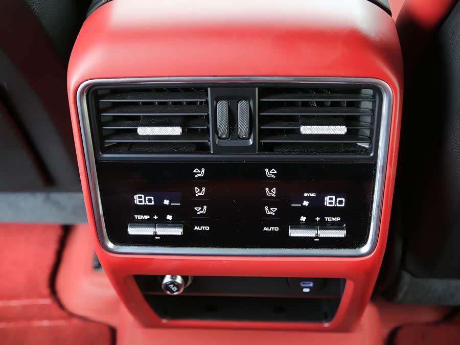 Porsche Cayenne 2020, фото 19