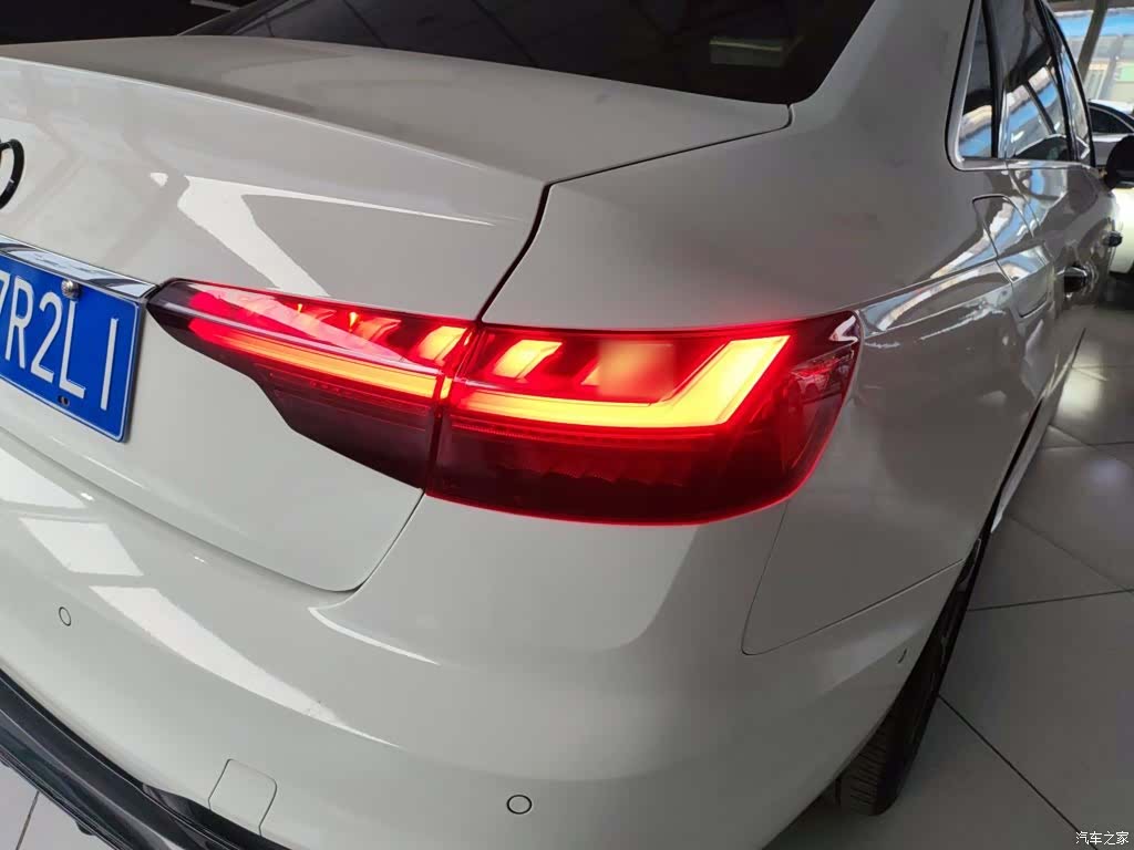 Audi A4L, 2020 24