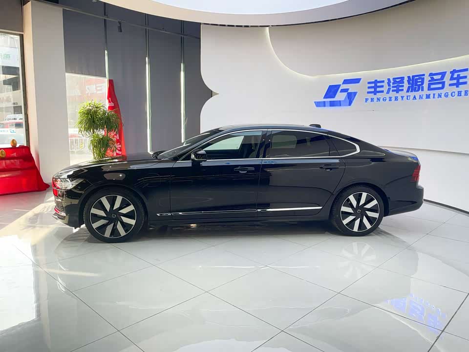 Volvo S90