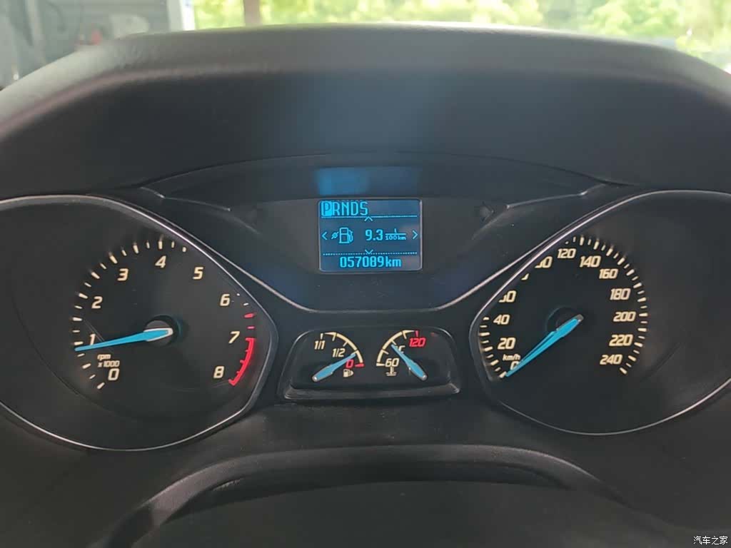 Ford Focus, 2015 8