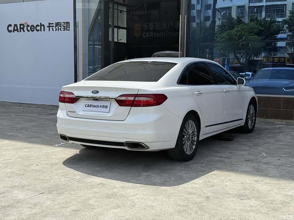 Ford Taurus, 2016 все фото