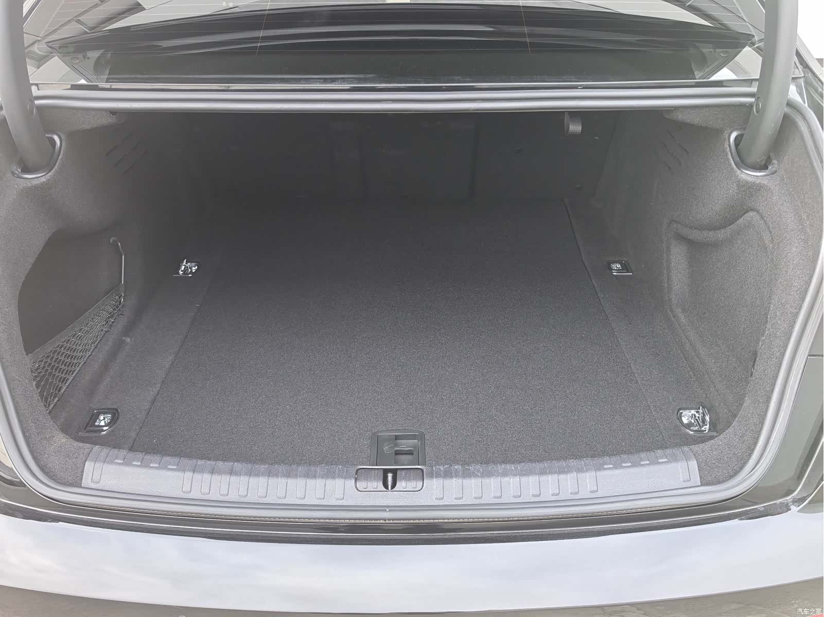 Audi A6L, 2022 10