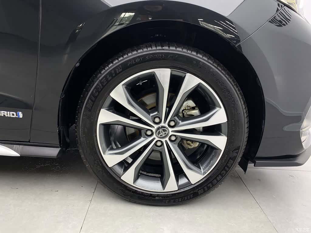 Toyota Granvia, 2024 30