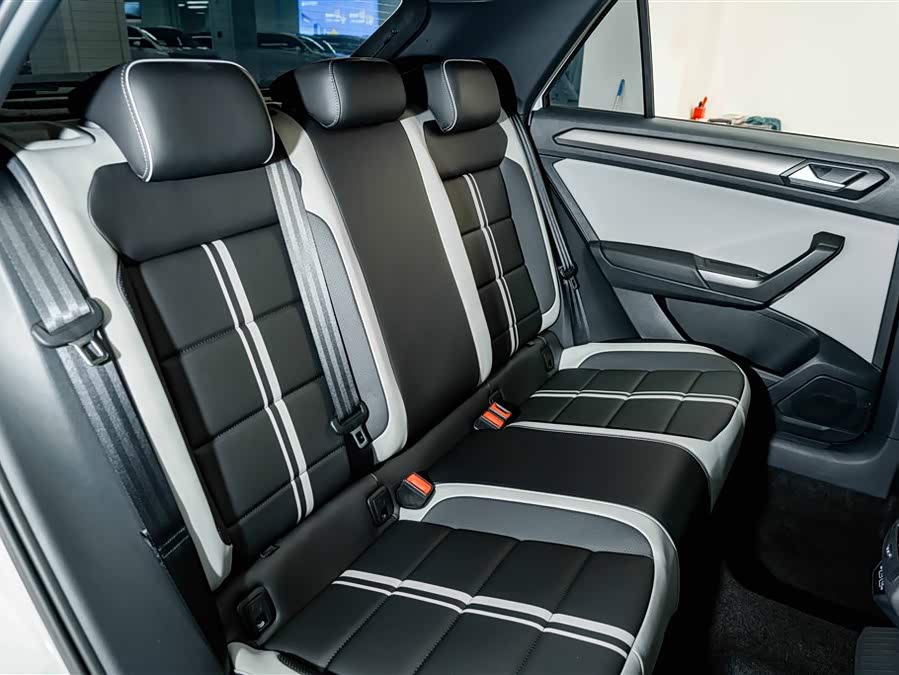 Volkswagen T-ROC 2025, фото 22