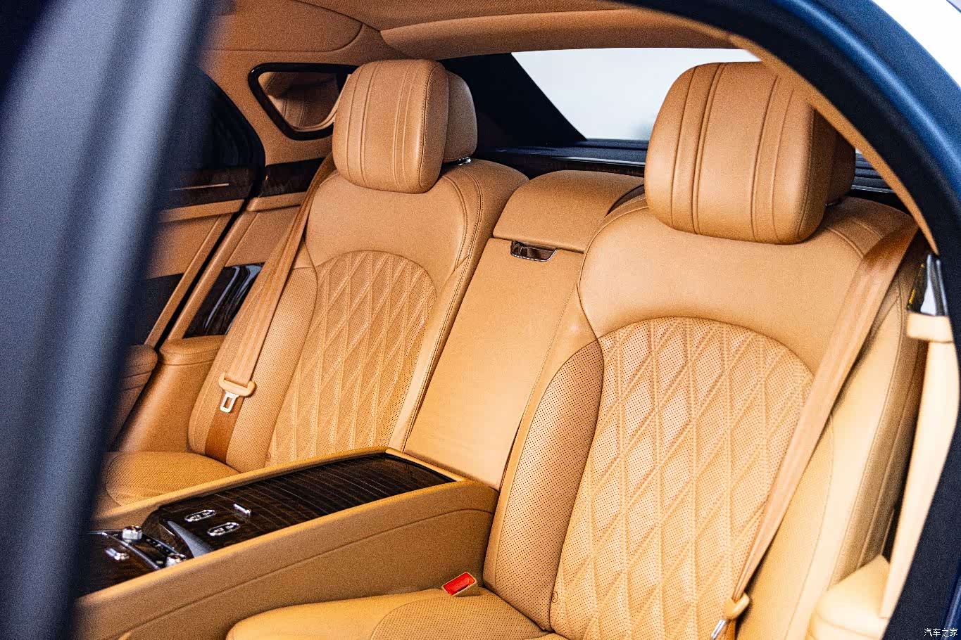 Bentley Mulsanne, 2017 15