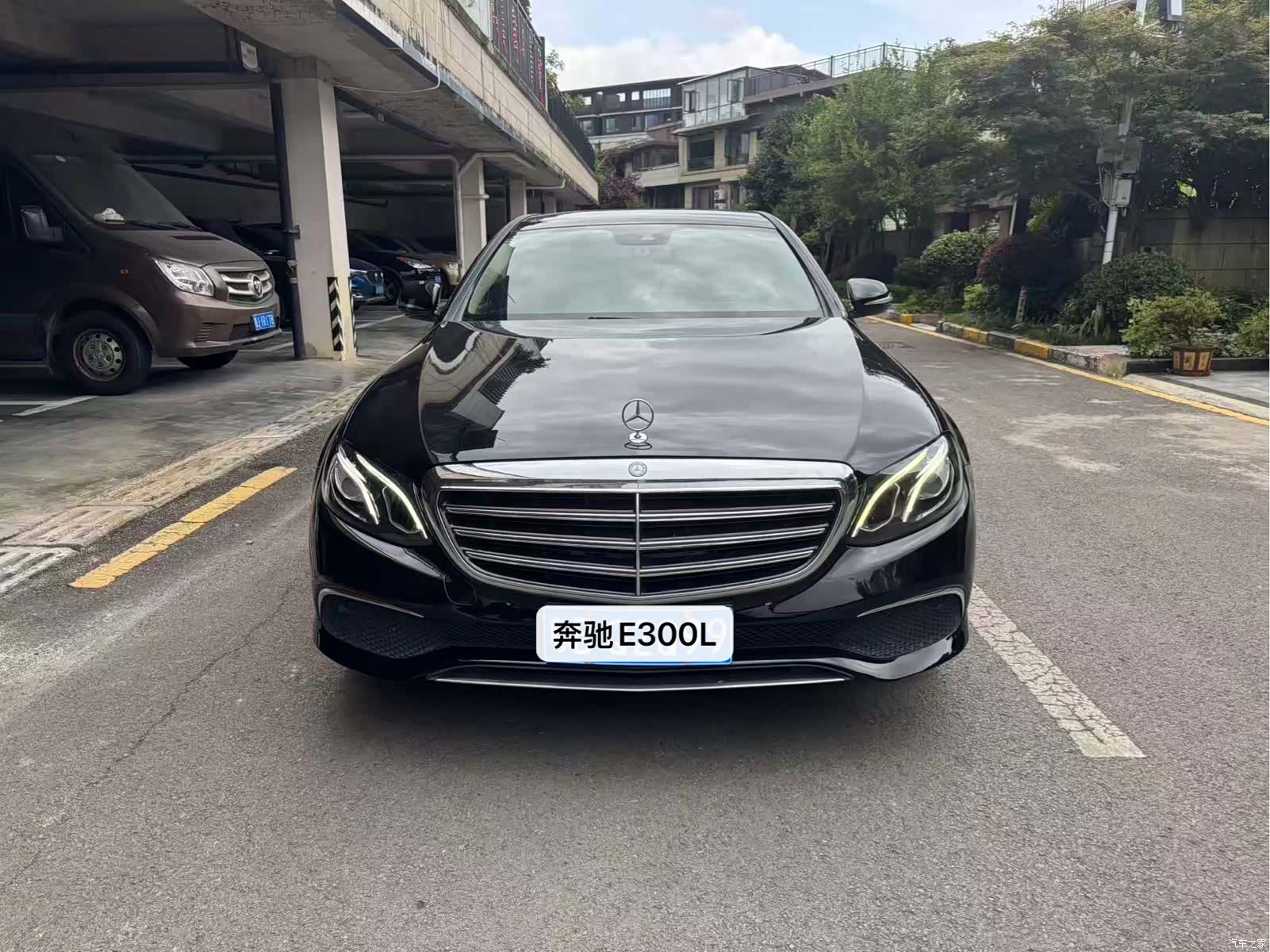 Mercedes-Benz E-Class, 2017 1