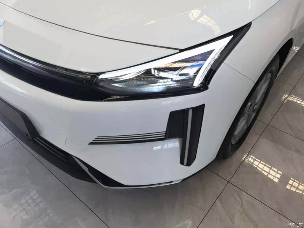 Geely Galaxy L6, 2025 24