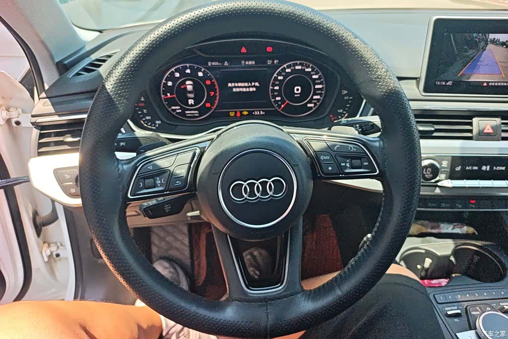 Audi A4L, 2019 15