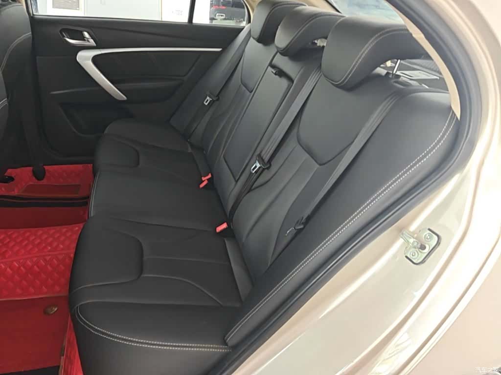 Geely Emgrand, 2017 17