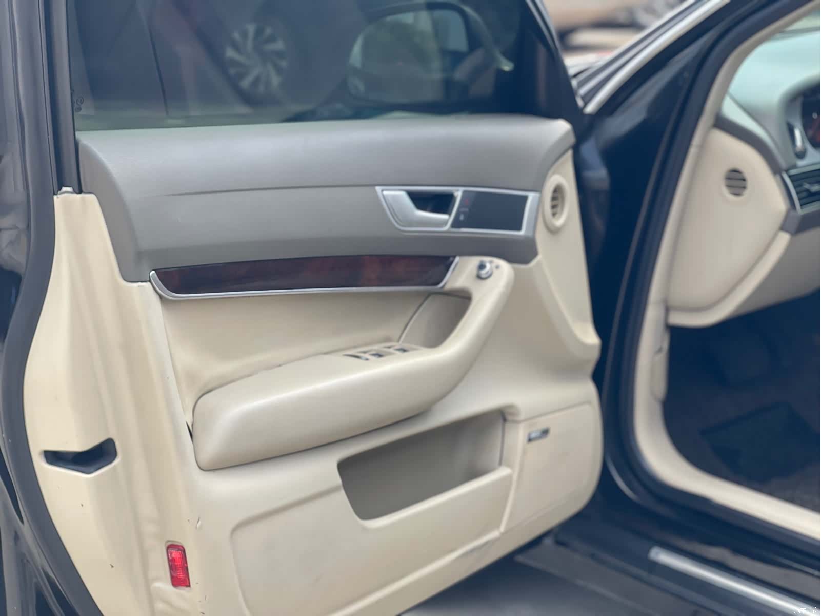 Audi A6L, 2009 8