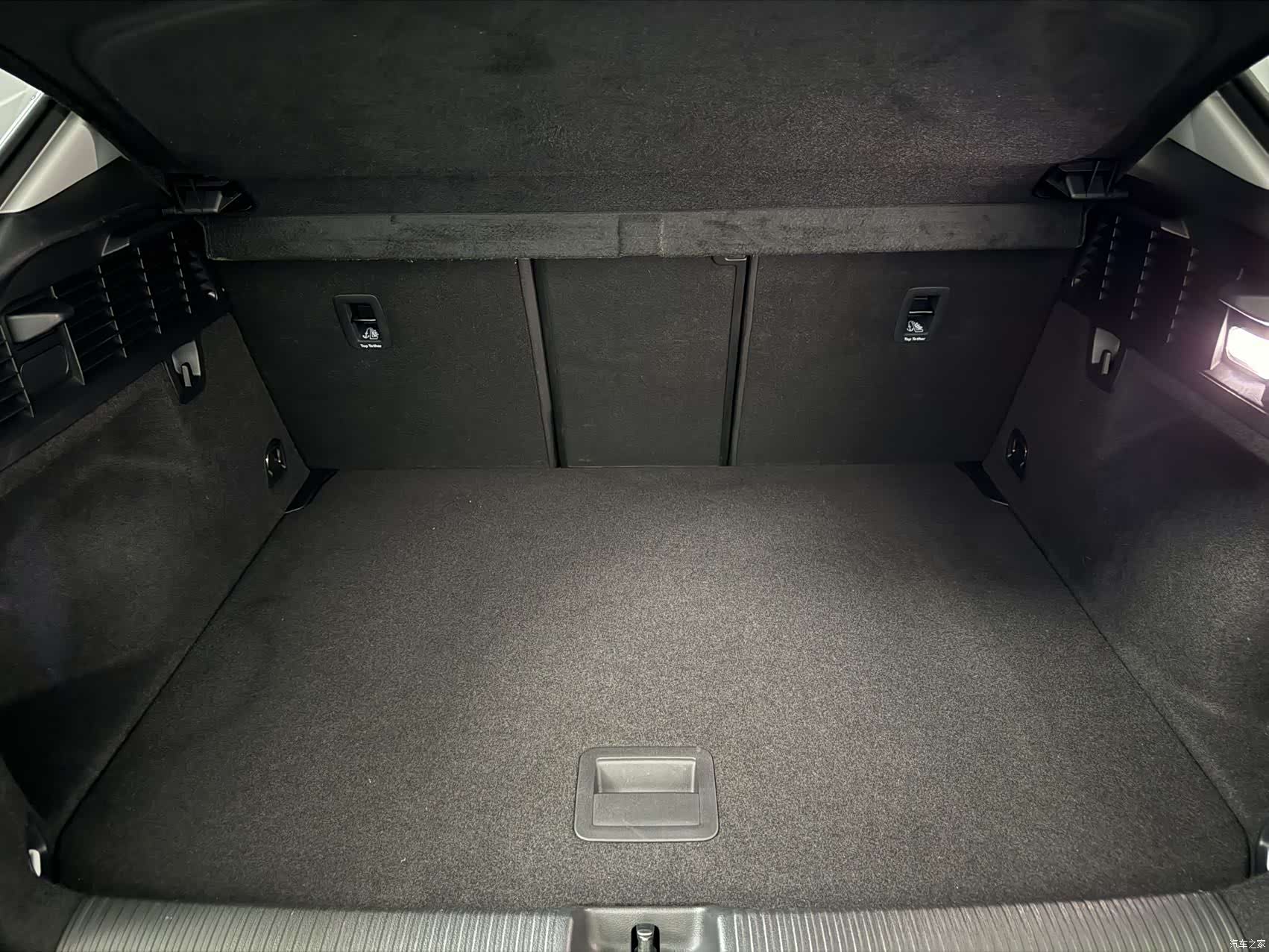 Audi Q2L, 2022 15