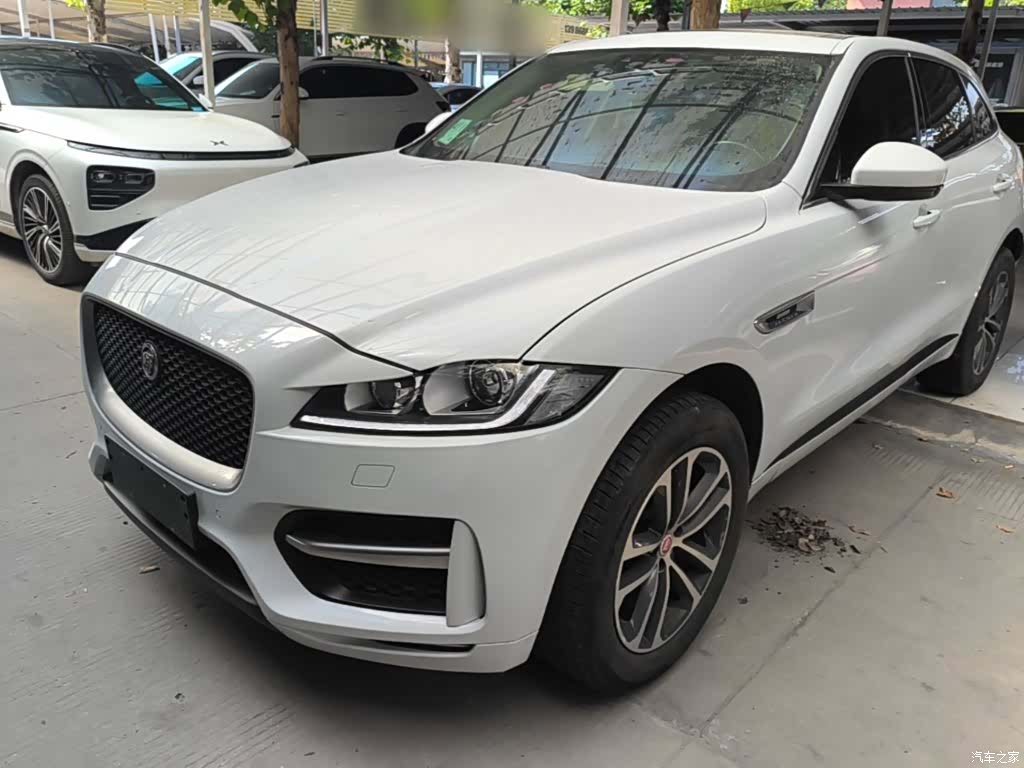 Jaguar F-PACE, 2016 2
