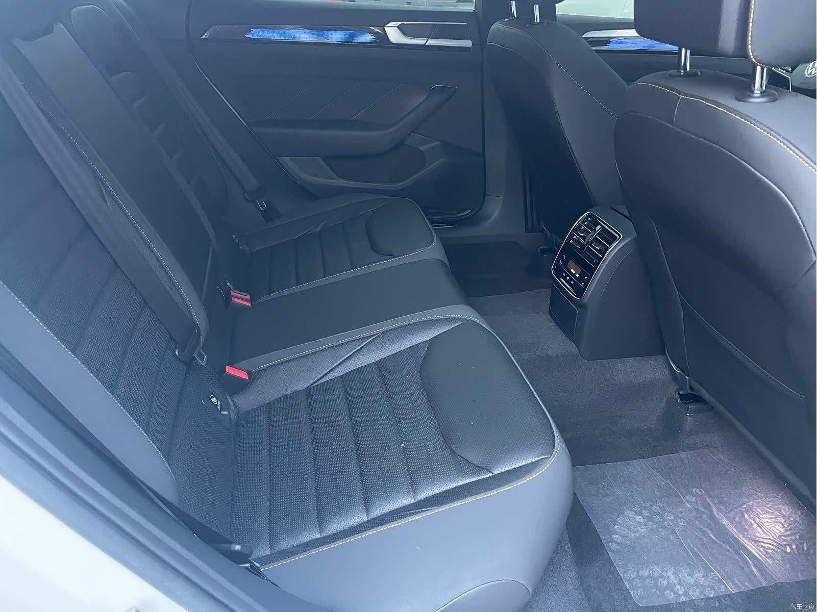 Volkswagen CC, 2024 11