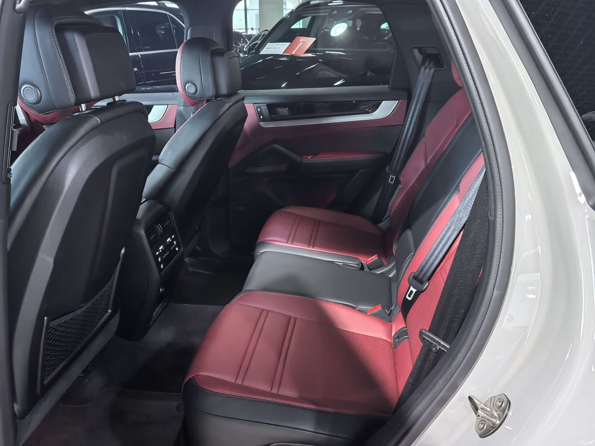 Porsche Cayenne, 2025 17