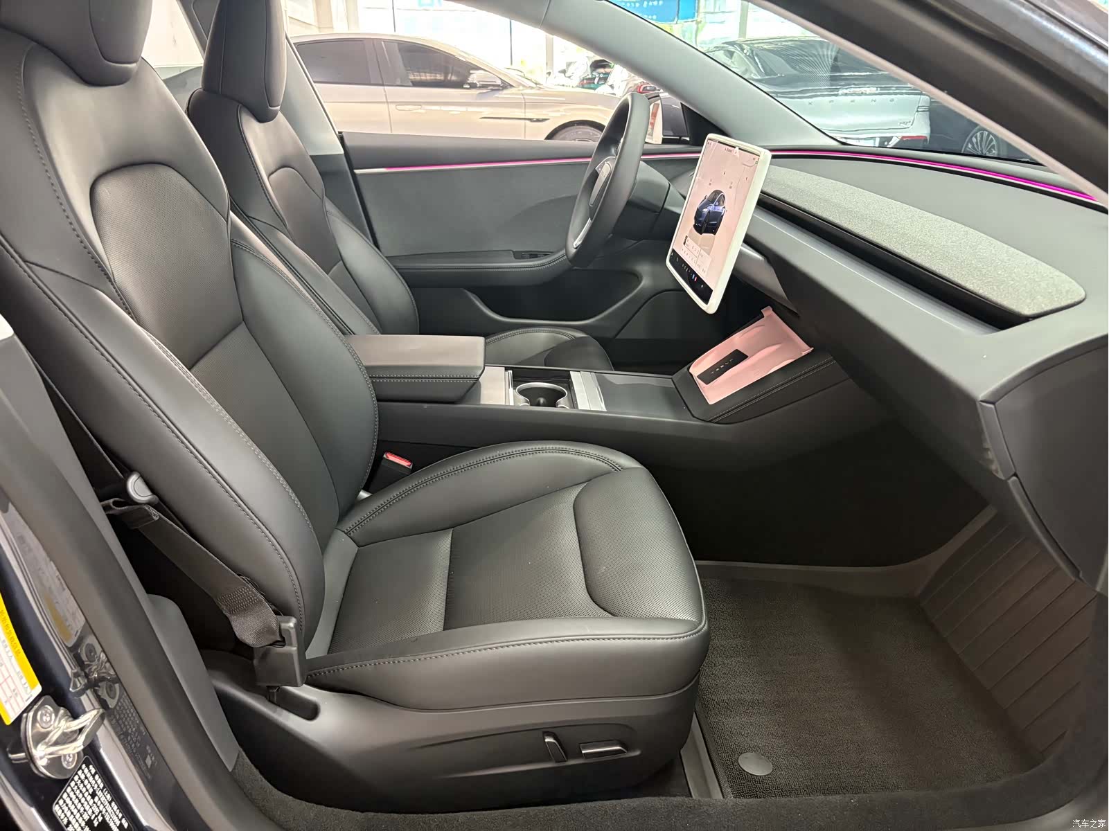 Tesla Model 3, 2024 9