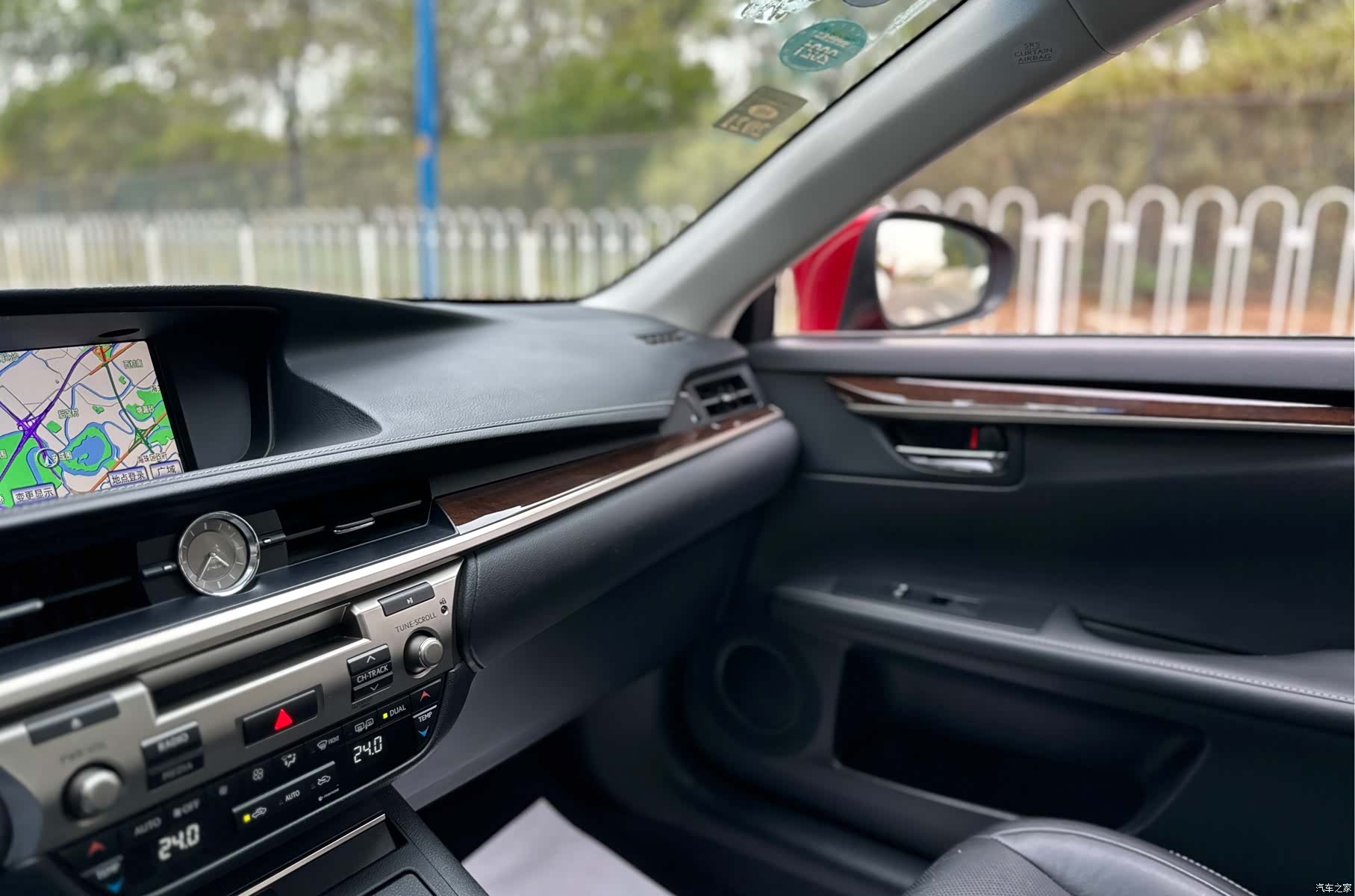 Lexus ES, 2014 12