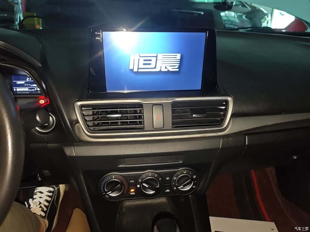 Mazda Mazda3, 2017 13