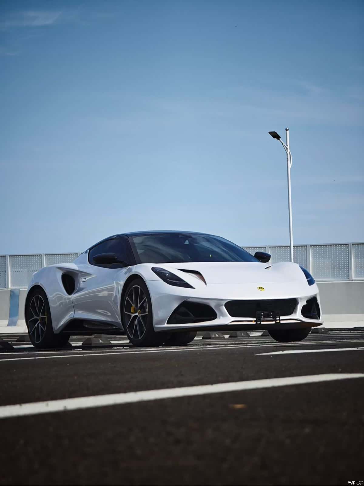 Lotus EMIRA, 2025 3