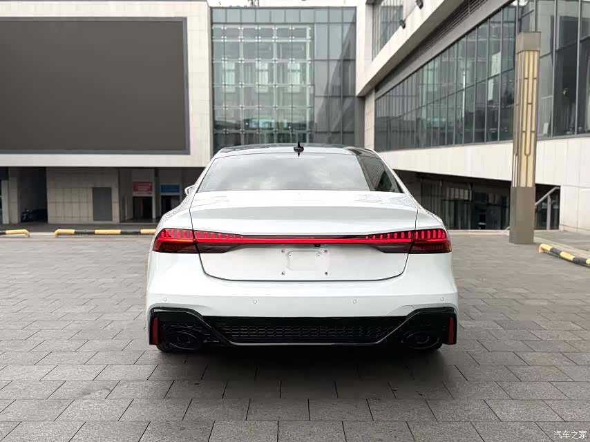 Audi A7L, 2023 9
