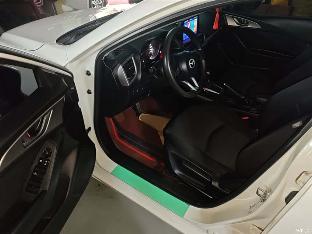 Mazda Mazda3, 2017 16