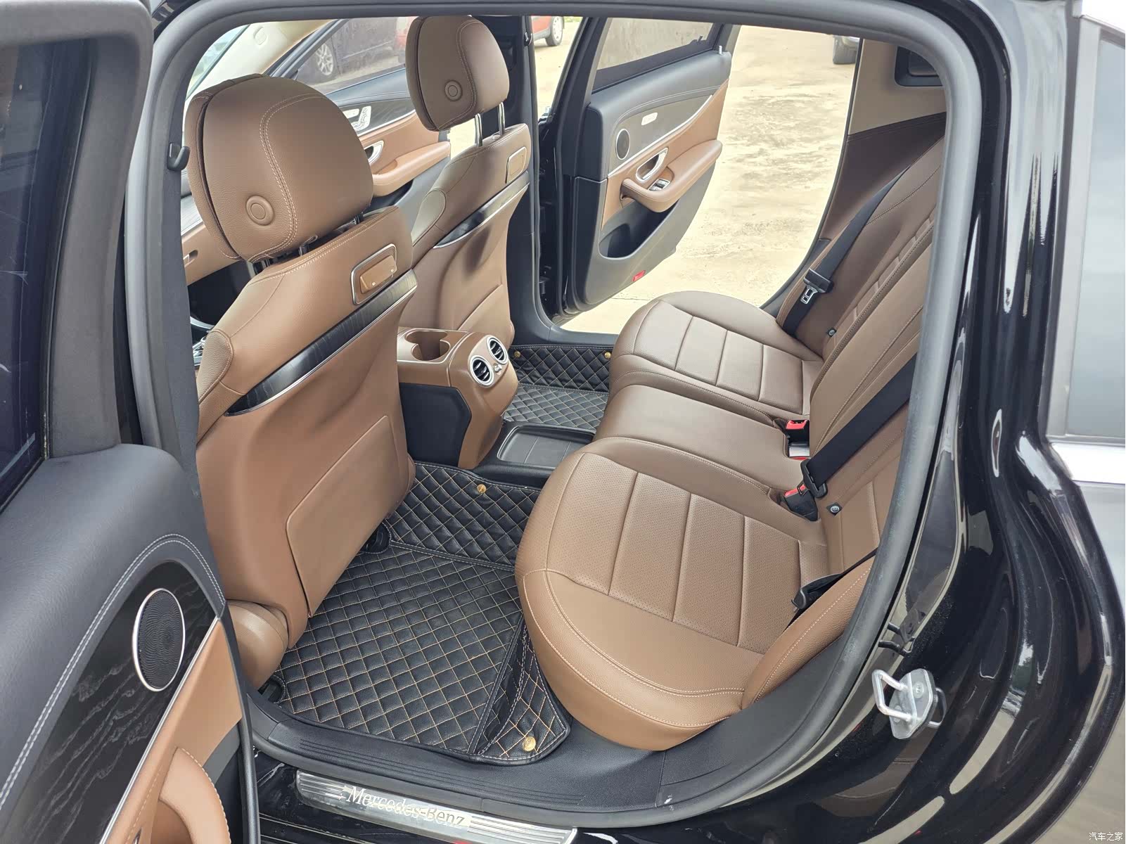 Mercedes-Benz E-Class, 2018 10