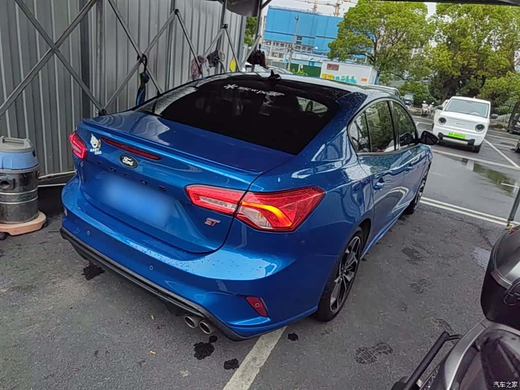 Ford Focus, 2022 7