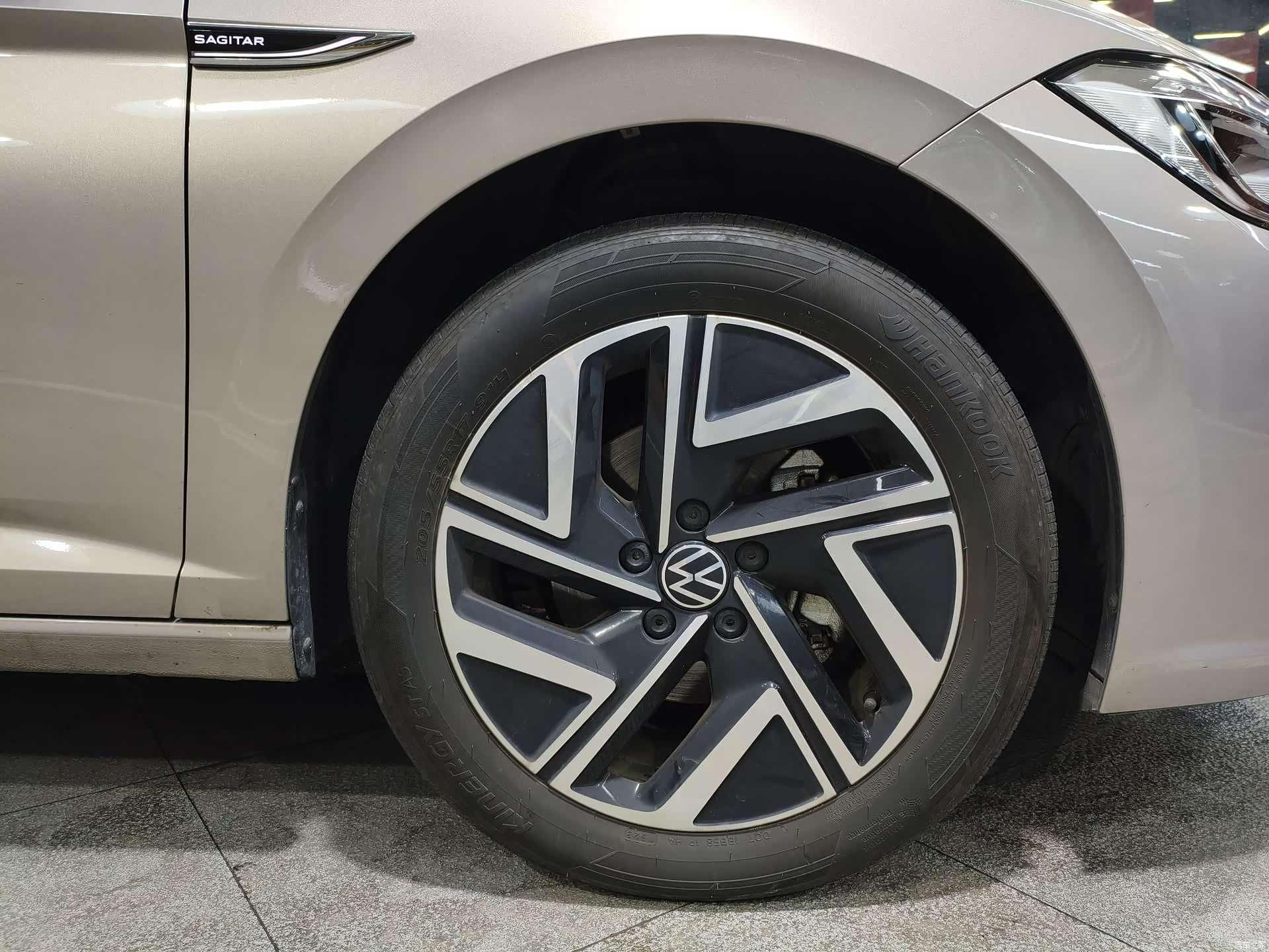 Volkswagen Sagitar, 2023 17