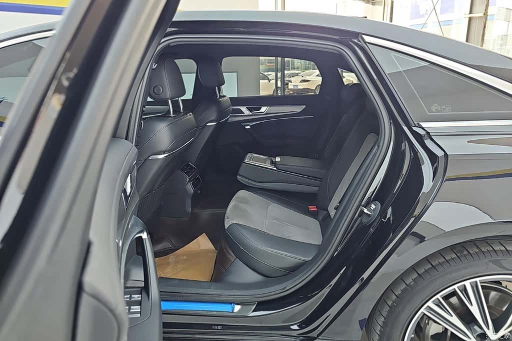 Audi A6L, 2023 11