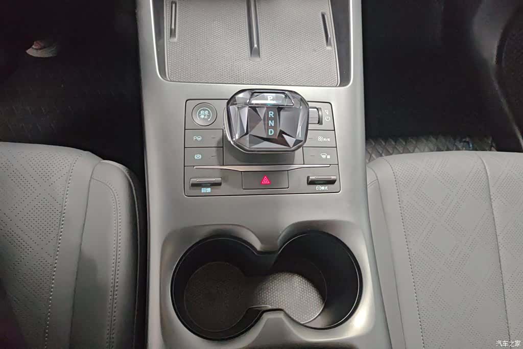 BYD Qin, 2025 16
