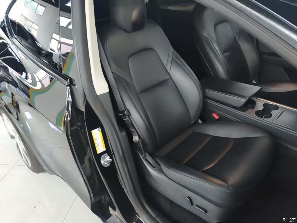 Tesla Model Y, 2022 25