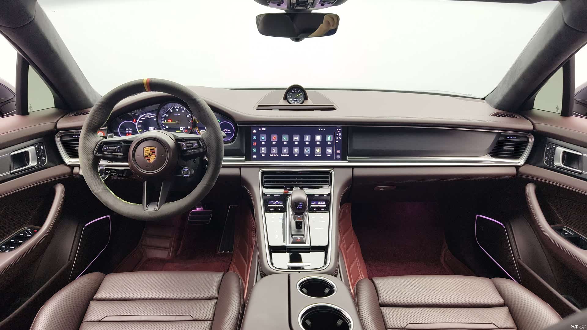 Porsche Panamera, 2022 10
