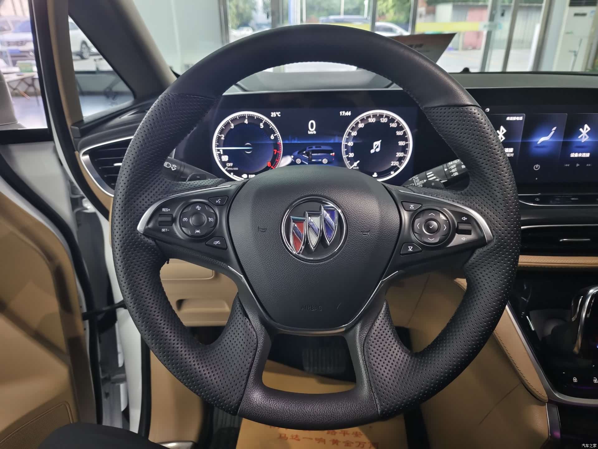 Buick GL8, 2021 9
