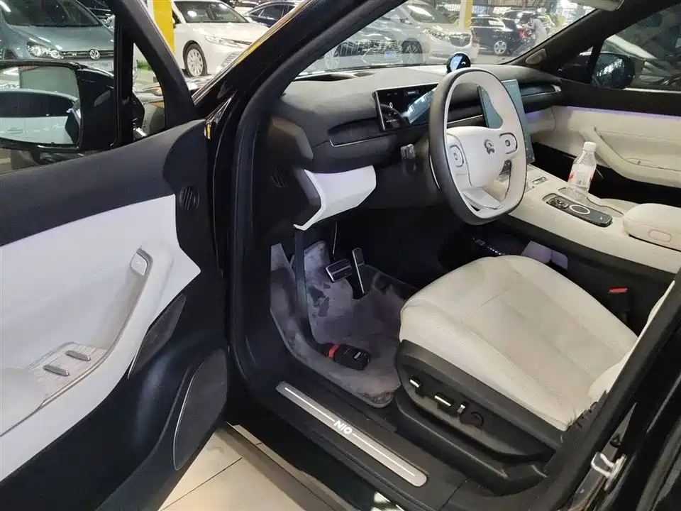 NIO ES7