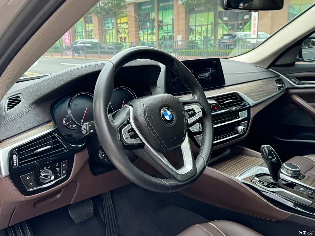 BMW 5 Series, 2018 22