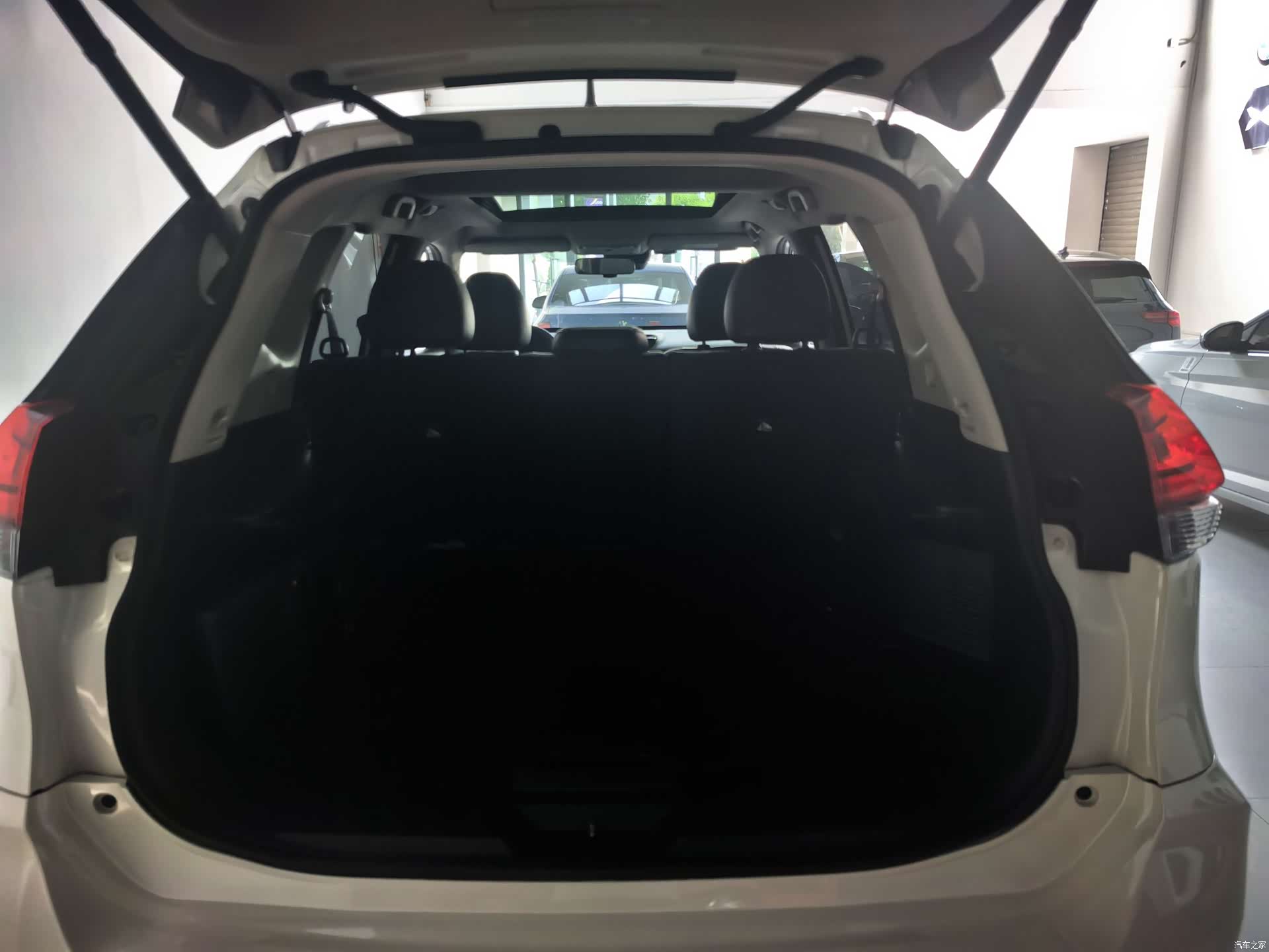 Nissan X-Trail, 2019 11