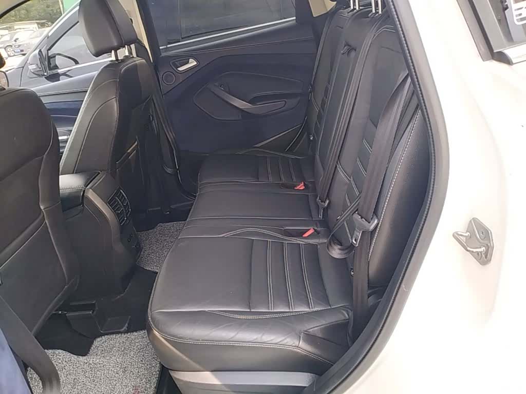 Ford Kuga, 2017 17