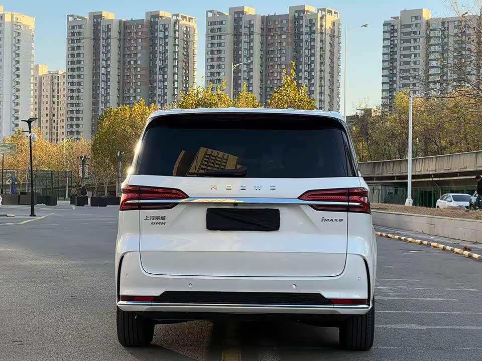 Roewe iMAX8