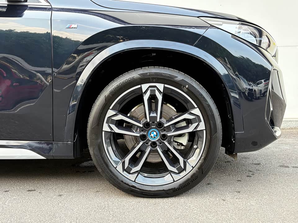 BMW iX1 BMW iX1
