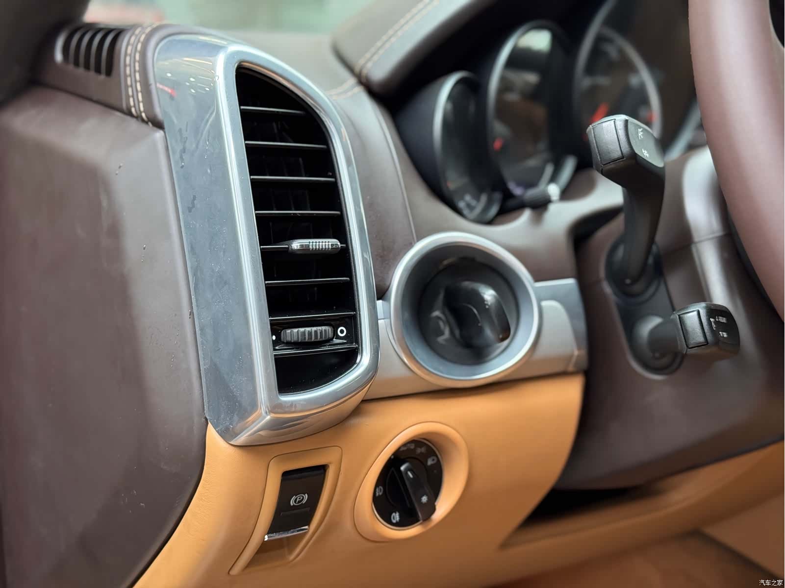 Porsche Cayenne, 2012 16