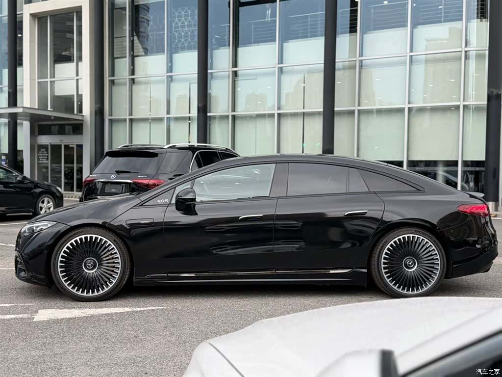 Mercedes-Benz EQS, 2025 3