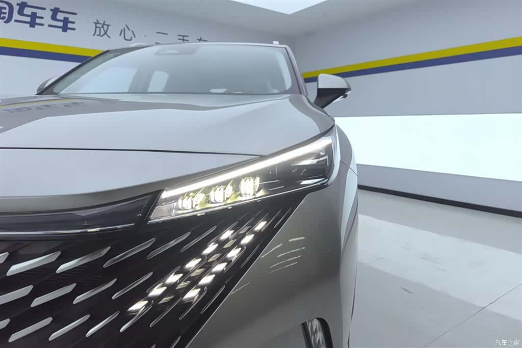 Roewe RX5, 2026 все фото