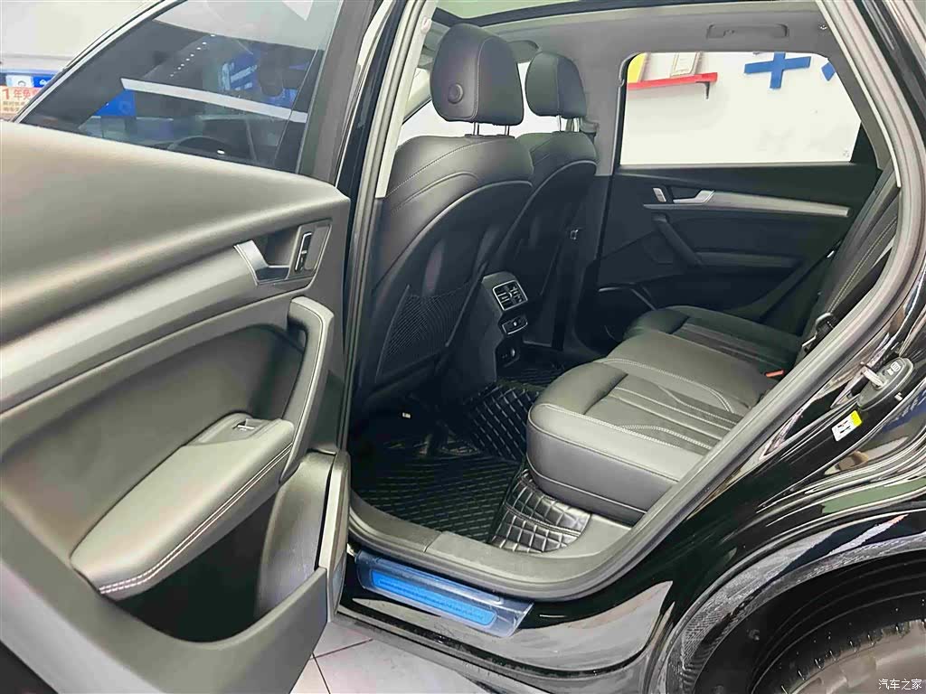 Audi Q5L, 2024 23