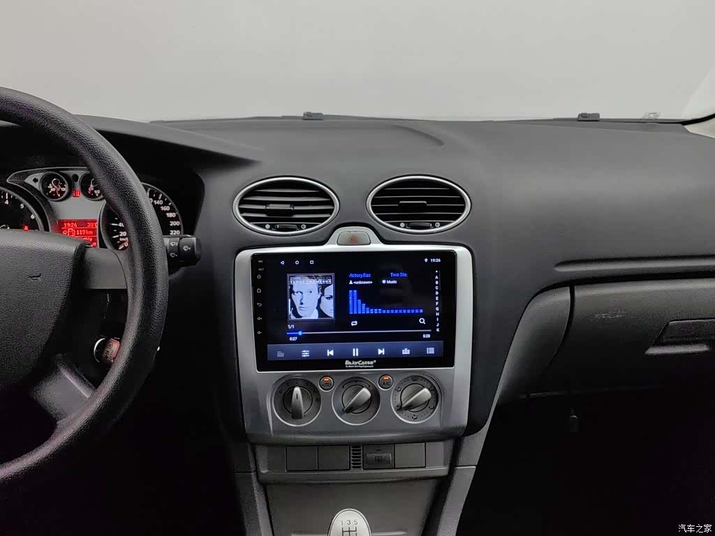 Ford Focus, 2013 12
