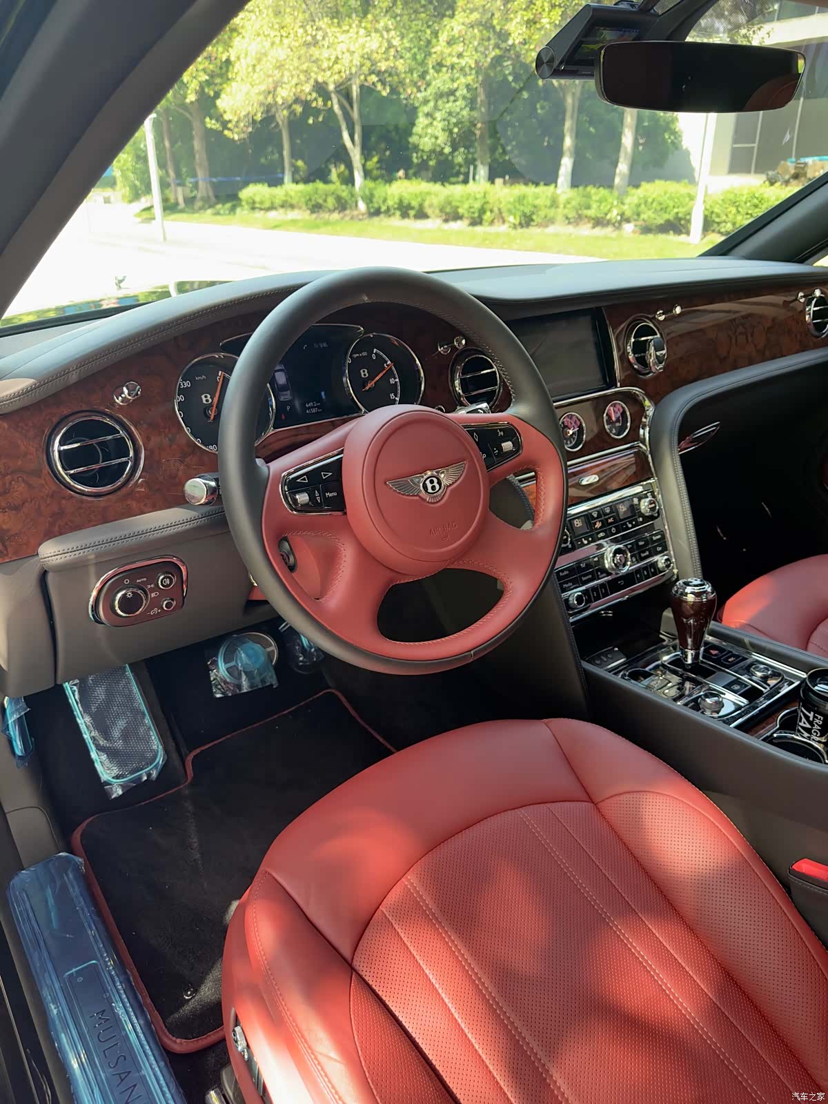Bentley Mulsanne, 2020 9
