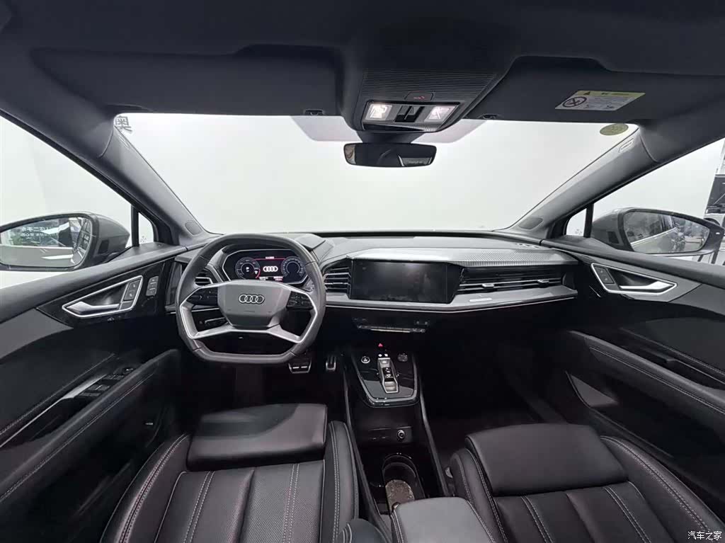 Audi Q4 e-tron, 2024 9