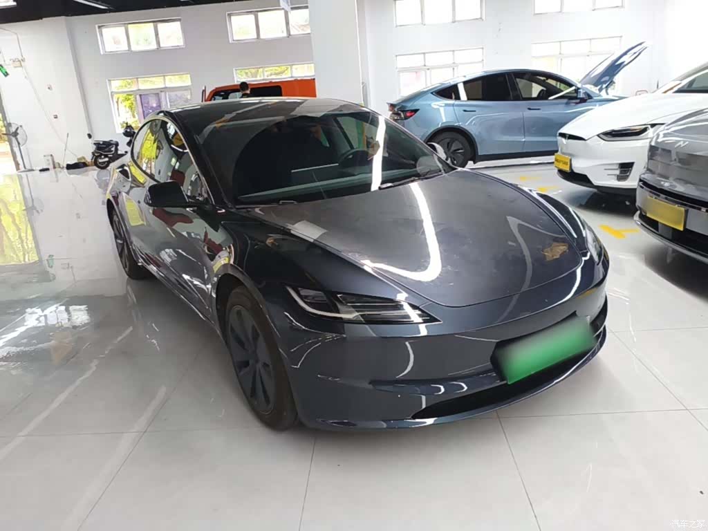 Tesla Model 3, 2024 22