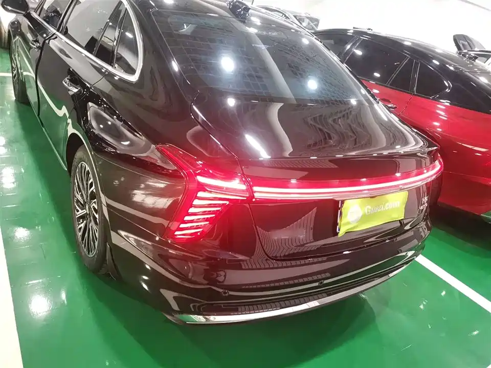 Hongqi H5